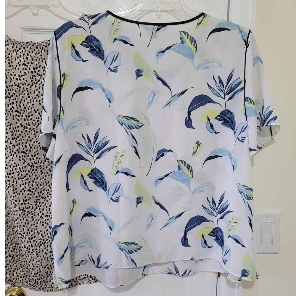 Banana Republic XL Blouse Lot f 2 Floral Tropical Animal Print Short Sleeve Tops - Picture 6 of 8
